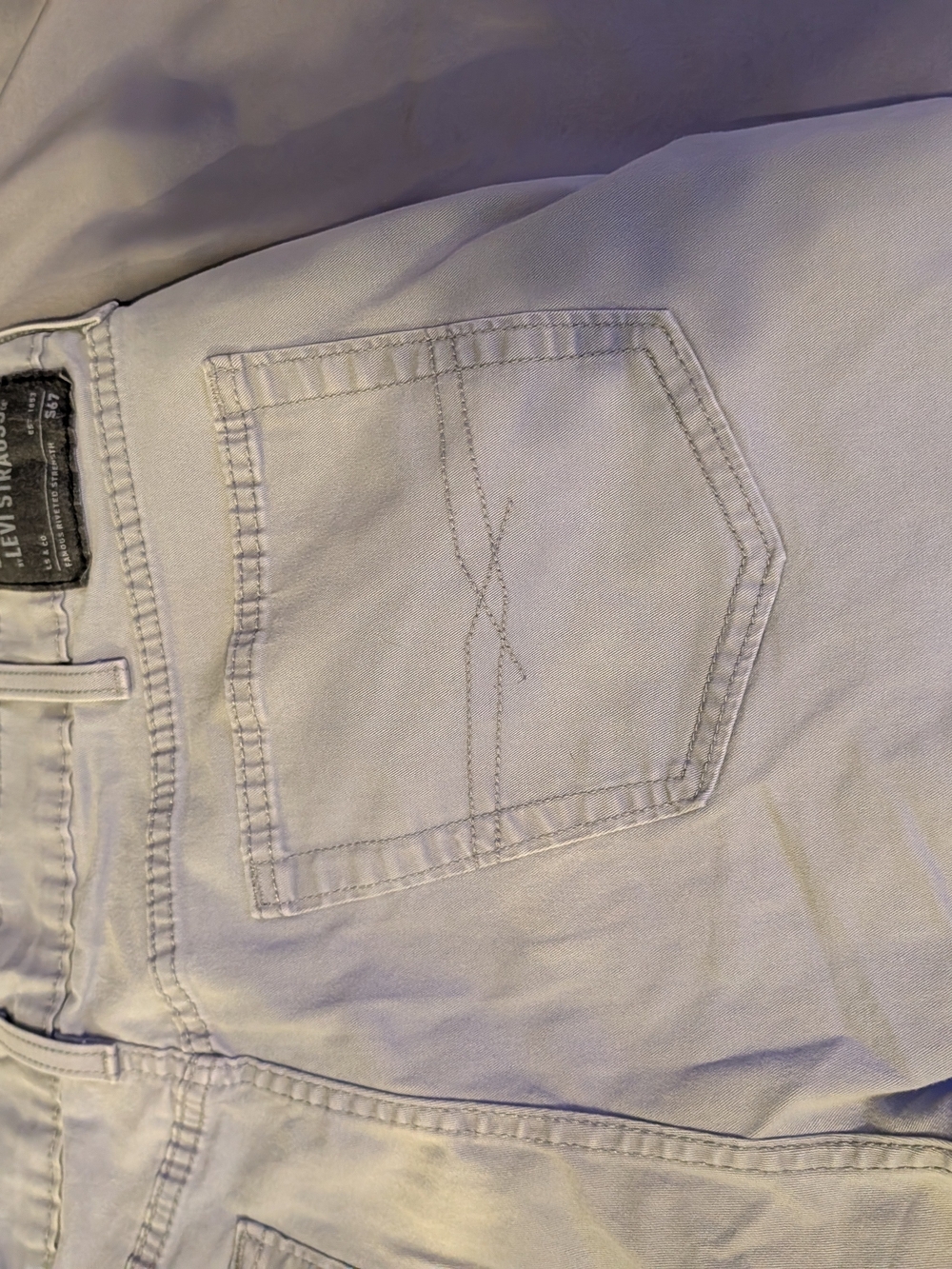 Levi's Men’s Light Gray Straight Jeans - Classic Back Pocket